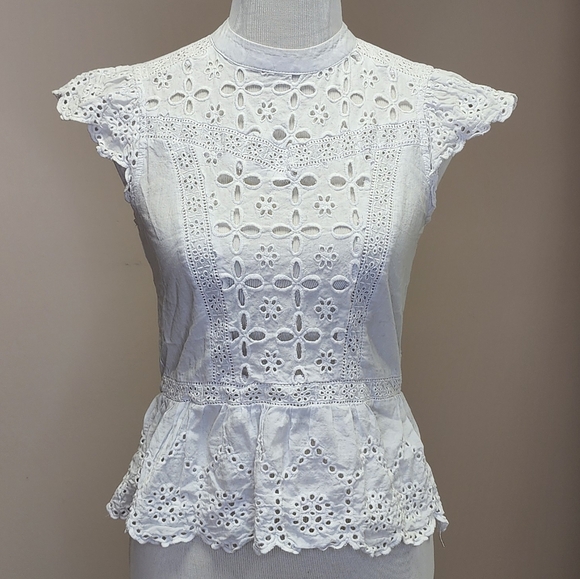 Tops - Cute White Peplum Top